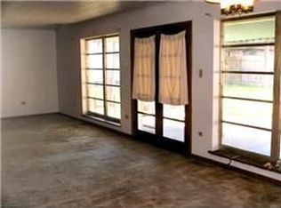 210 E McArthur St, Gonzales, LA 70737