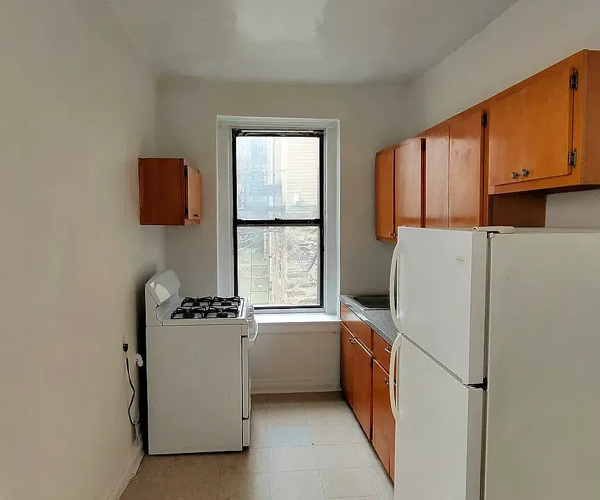225 Bennett Ave #3KR