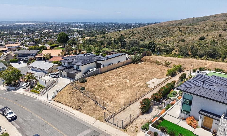1st image of 619 Skyline Rd