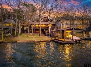 542 Hideaway Ln E, Hideaway, TX 75771
