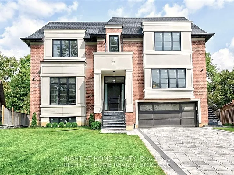 27 Hurlingham Cres — Photo 1