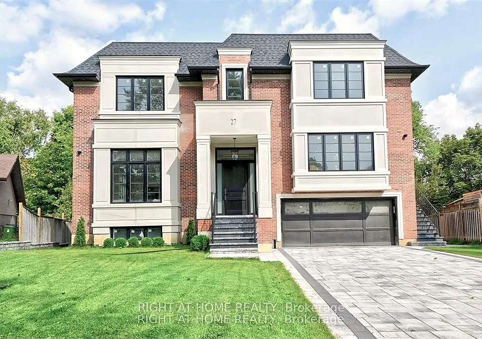 27 Hurlingham Cres