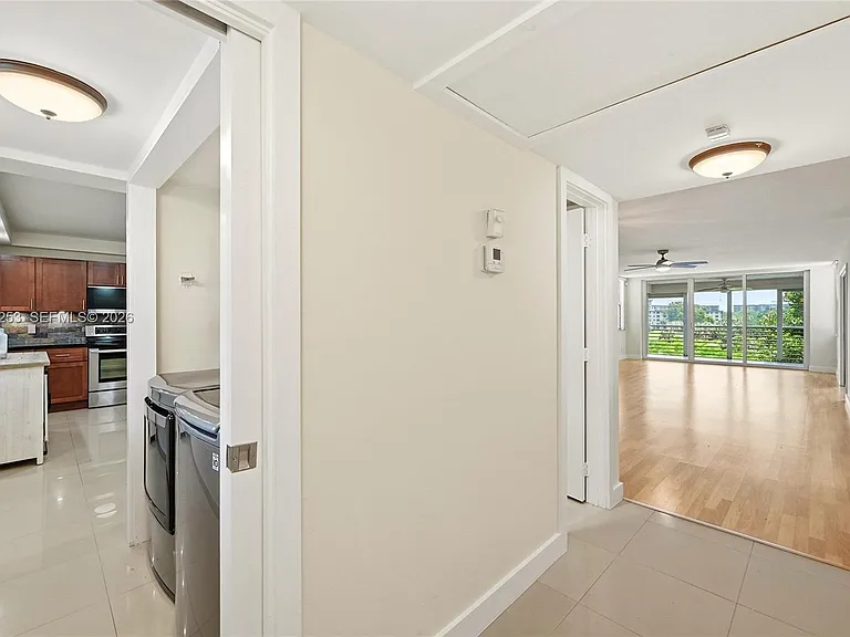 3520 Oaks Way #407 — Photo 15