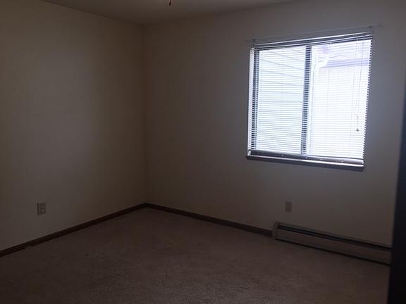 4th image of 70 E Roosevelt Ave #2
