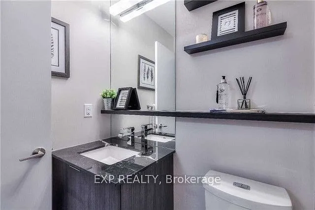 6 Parkwood Ave #201 — Photo 17