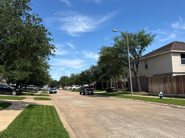 18218 Waverly Hollow Ln, Cypress, TX 77429