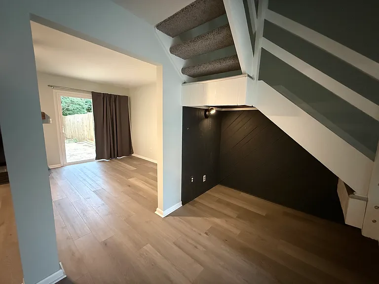 3745 Pendleton Ave — Photo 7