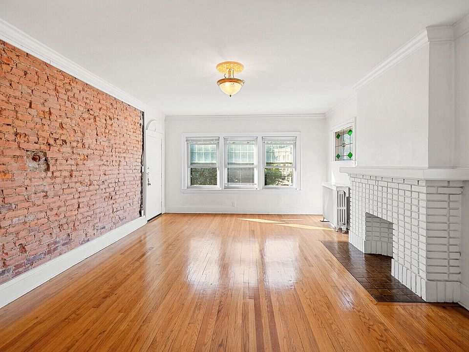 2nd image of 12467-12469 Cedar Rd #8A