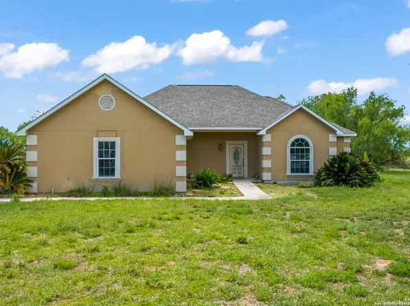 245 CIMARRON SQ, Poteet, TX 78065