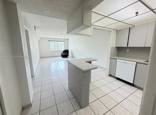 250 181st Dr APT 111, Sunny Isles Beach, FL 33160