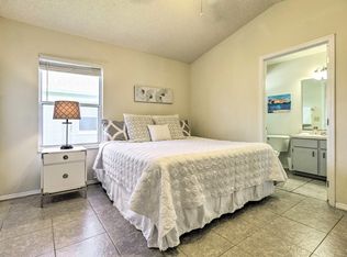 1065 Lejay St, Orlando, FL 32825