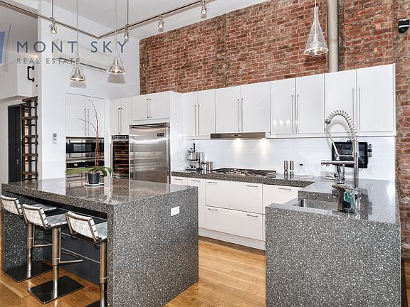 3rd image of 718 Broadway APT 2A