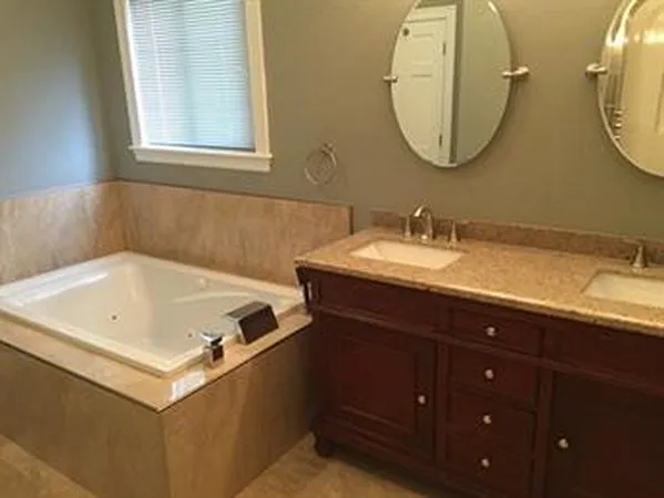 633 Saw Mill Brook Pkwy #1 — Photo 13