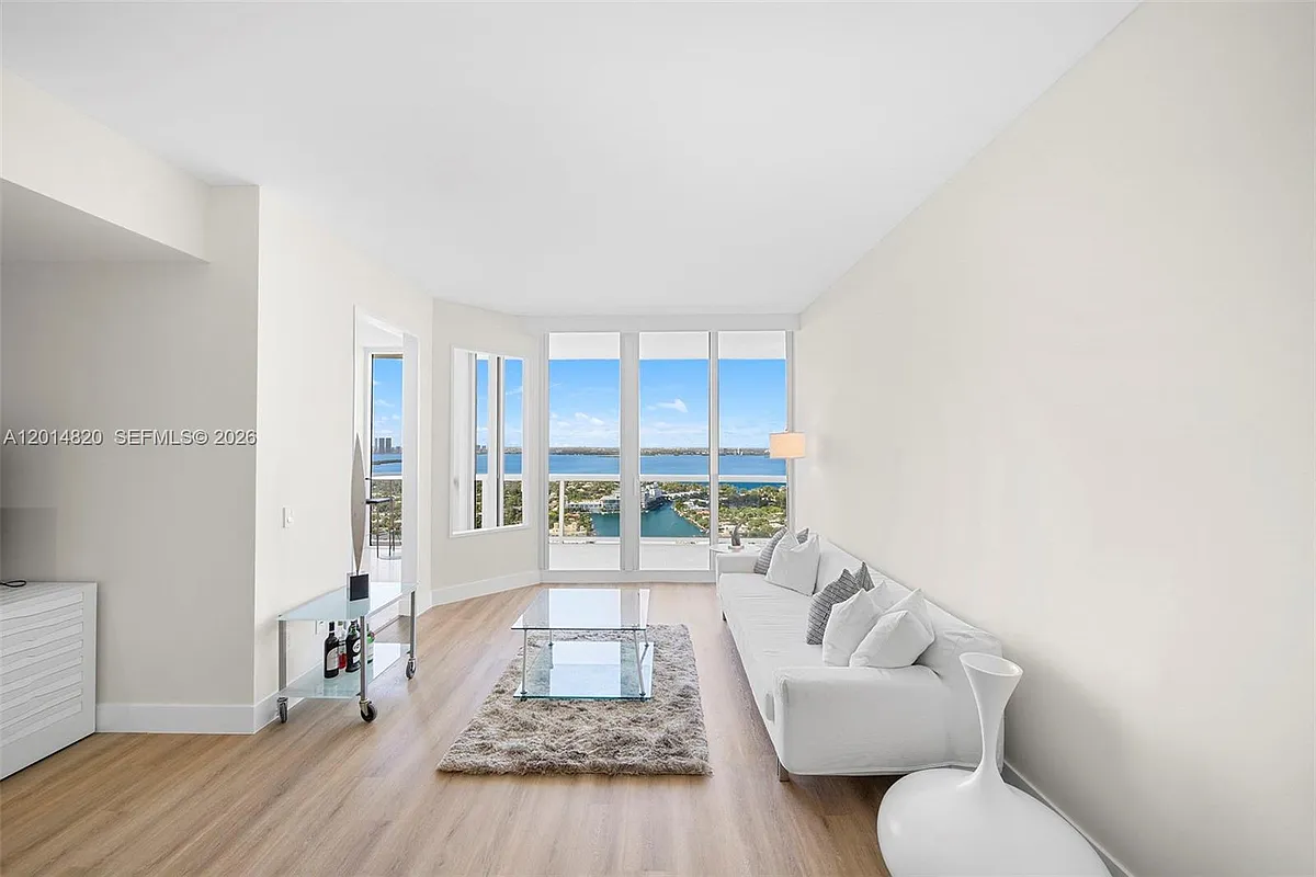 Building Photo - 4775 Collins Ave #Penthouse 4306