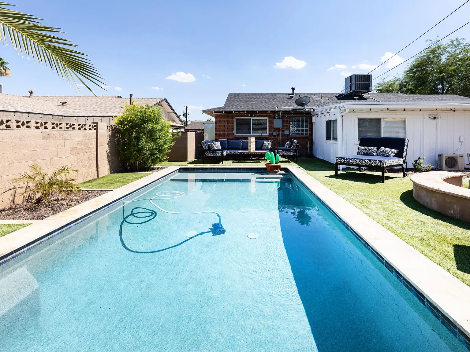 4 bed, 1800 sqft, $5,900 — Photo 3