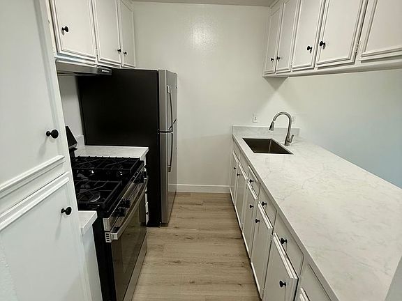 3rd image of 2280-2288 Brown St #22