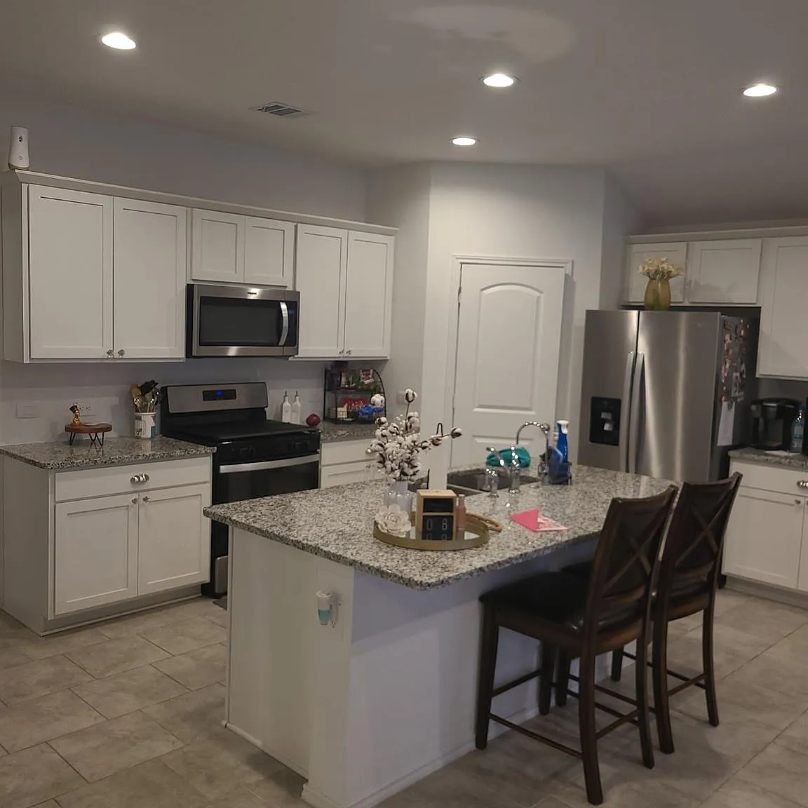 4 bed, 2.0 bath, 1826 sqft, $2,650 — Photo 3