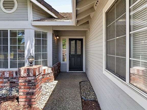 4th image of 9475 Madrid Way