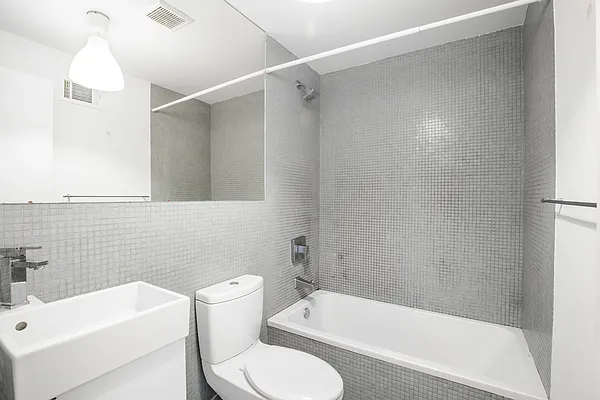 Rented by Nooklyn NYC LLC | media 41