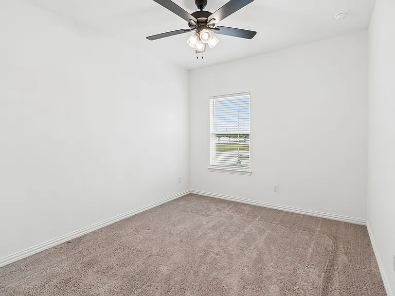 2215 Adena Springs Dr — Photo 18