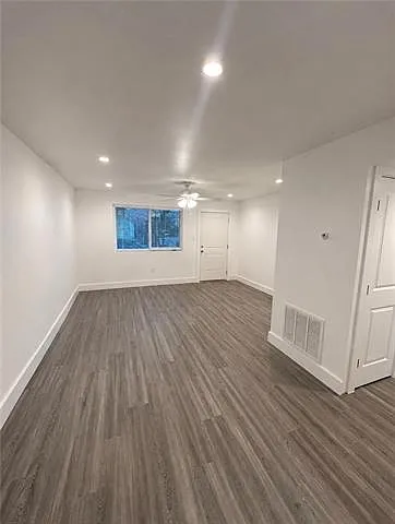 625 Papworth Ave #F — Photo 5