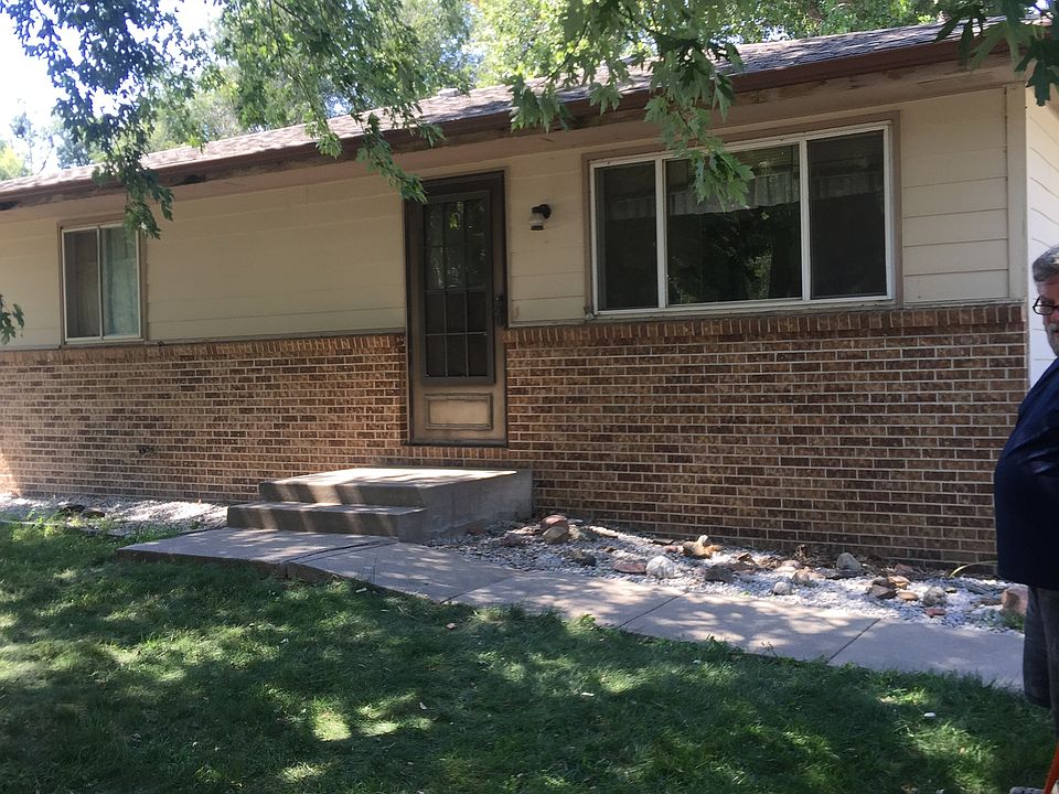 1st image of 321 N Coddington Ave