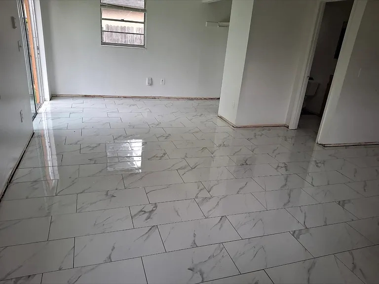 1215 E 108th Ave #A — Photo 2