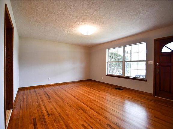 4th image of 1510 W Boyd St