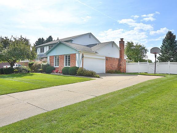 2nd image of 5669 Martell Dr