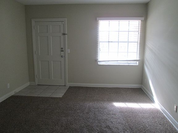 Living Room pic 2