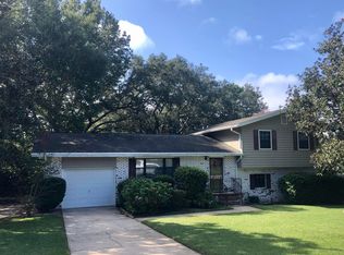 34 Walnut Ave, Shalimar, FL 32579