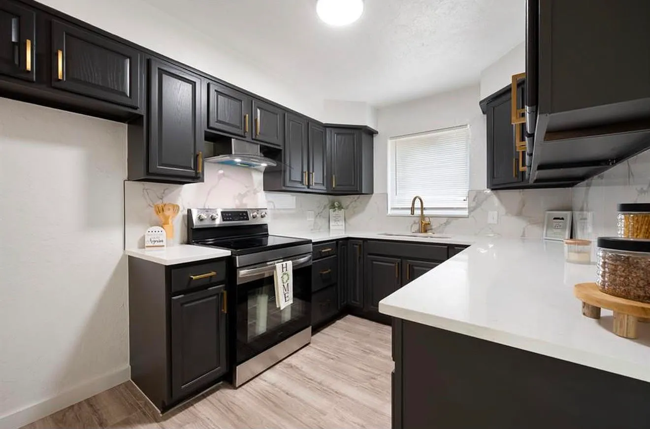 4 bed, 1877 sqft, $2,600 — Photo 4