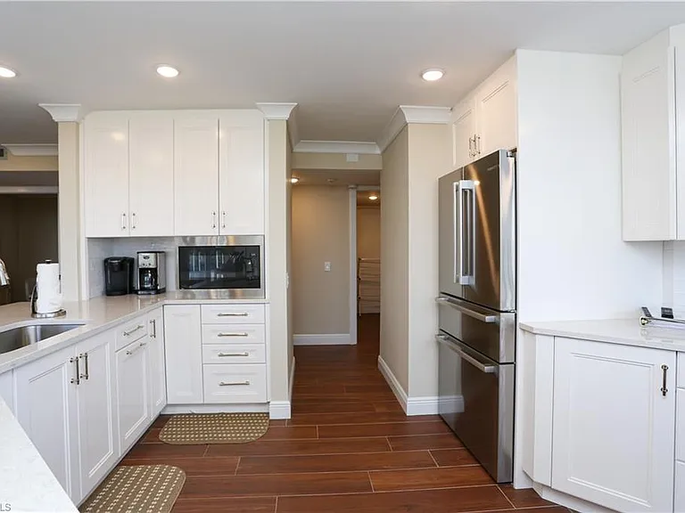 4041 Gulf Shore Blvd N #305 — Photo 11
