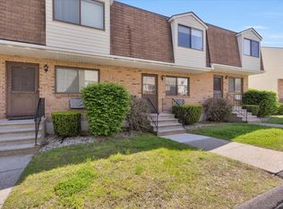 600 Clark Ave APT 19, Bristol, CT 06010