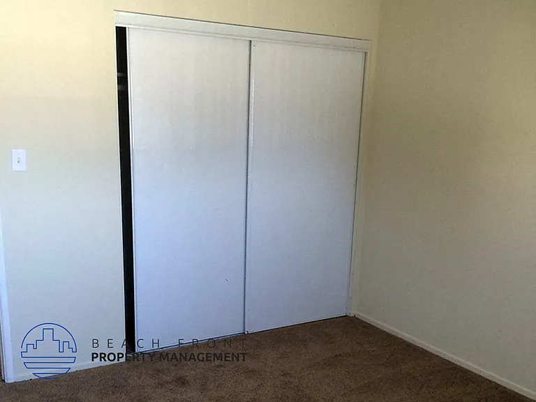 924 Larch St — Photo 3