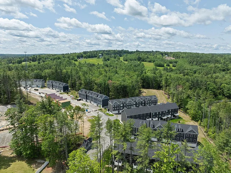 Bayberry Commons- 3 Bedroom 2.5 Bath Townhomes with 2 Car Garage — Photo 130