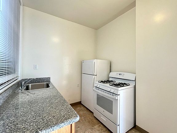 5th image of 1104 Irving St #1100