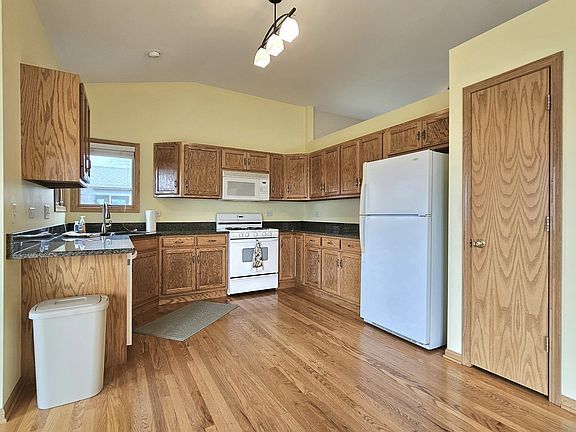 4th image of 20528 Lennon Ct