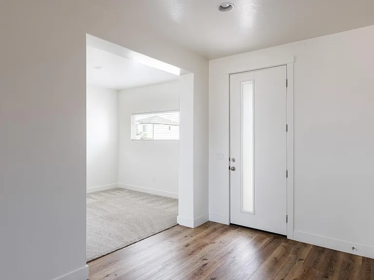 1889 E Honeycomb Dr — Photo 8