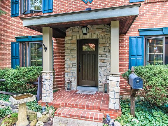2nd image of 3313 Lenox Dr