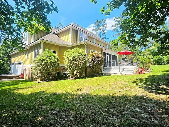 3rd image of 110 Trail Creek Dr