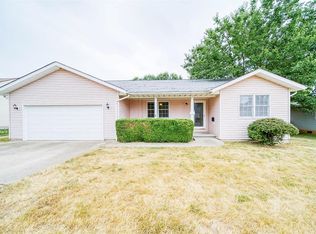 636 Saint David St, Saint James, MO 65559