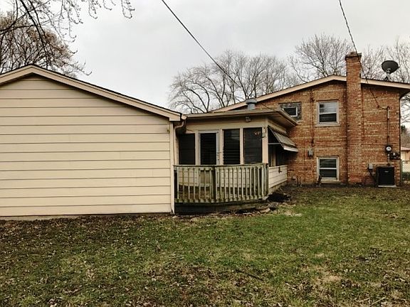3rd image of 5404 W Drury Ln