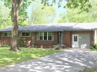 1203 Kirkwood Dr, Murray, KY 42071