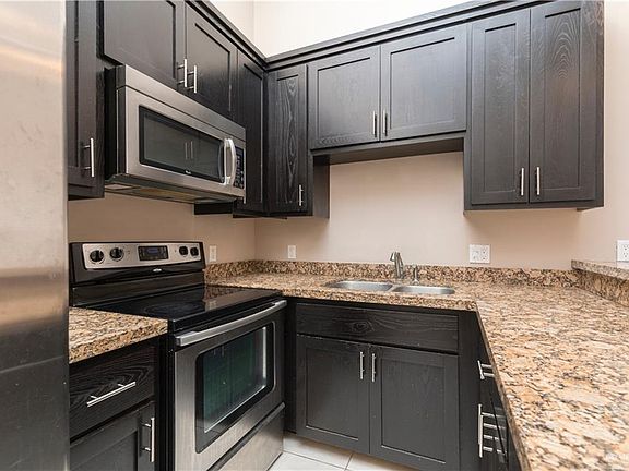 5th image of 3120 Regal Dr APT A