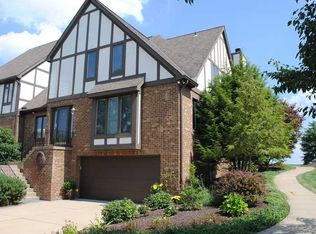 161 Shadow Ridge Dr, Pittsburgh, PA 15238