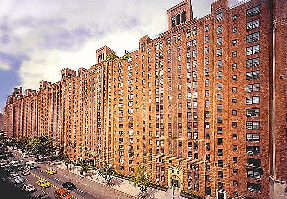 3rd image of 435 W 23rd St APT 3D