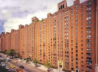425 W 23rd St APT 6F, New York, NY 10011