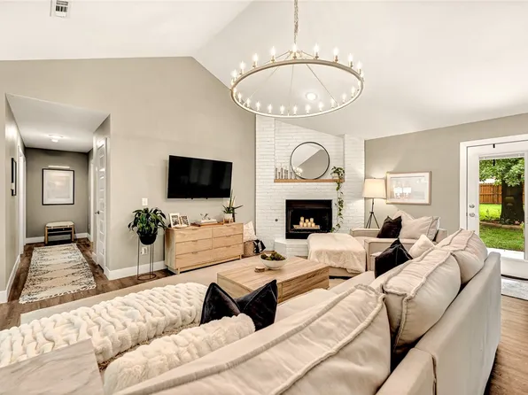 1314 N Fieldstone Ave, Fayetteville, AR 72704