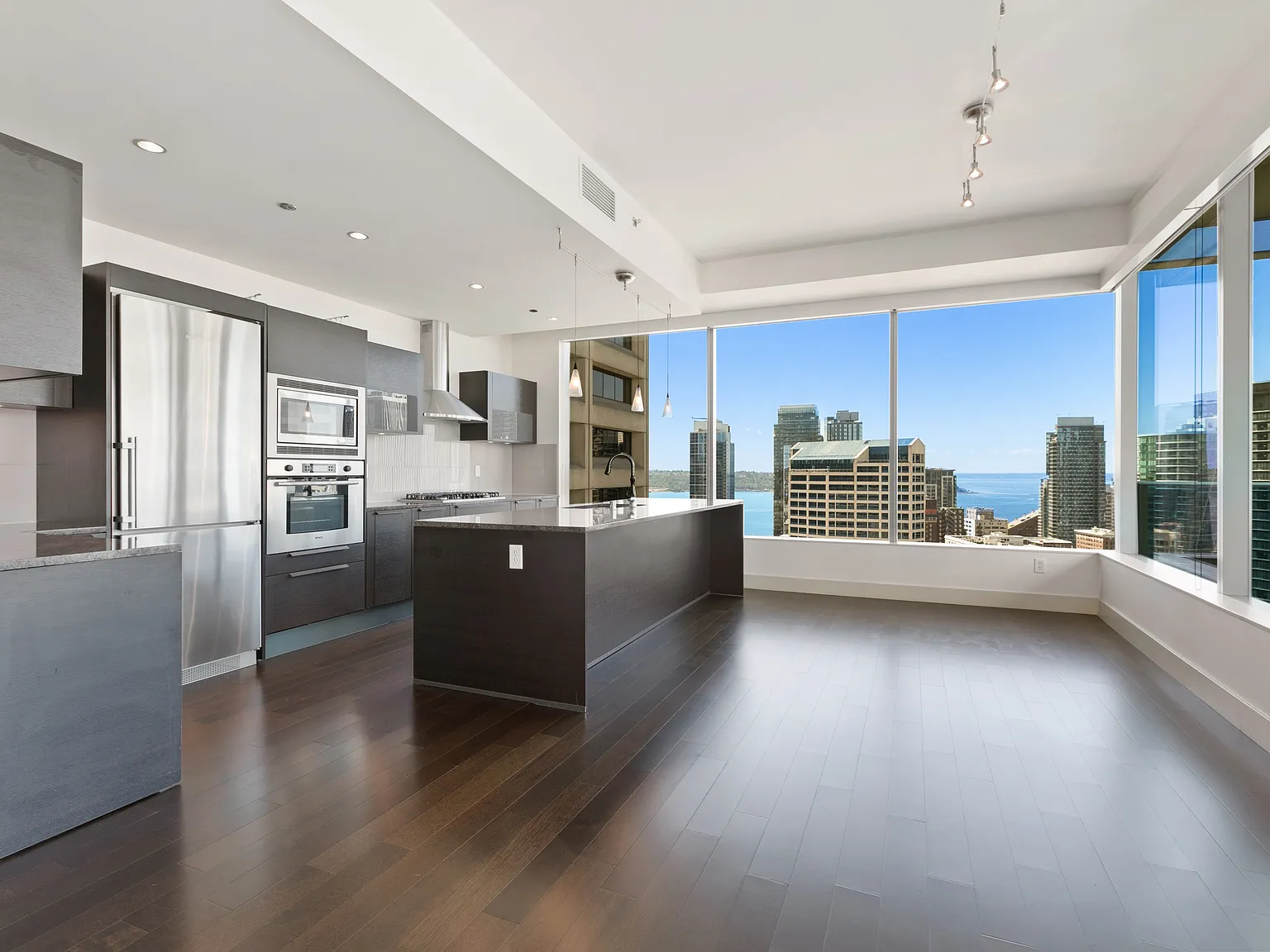 2 bed, 1534 sqft, $5,495 — Photo 3